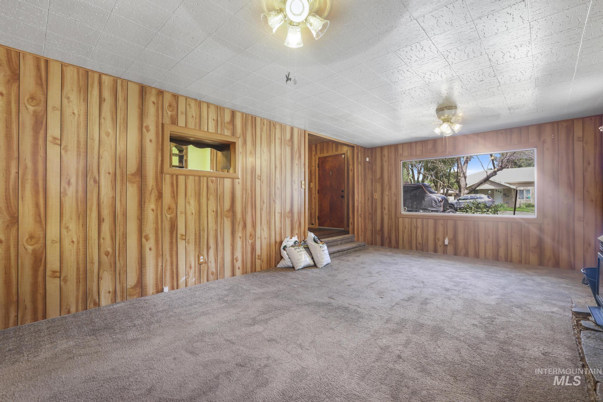 325 East Ave D, Jerome, Idaho 83338, 2 Bedrooms, 1 Bathroom, Residential For Sale, Price $269,000, 98995538