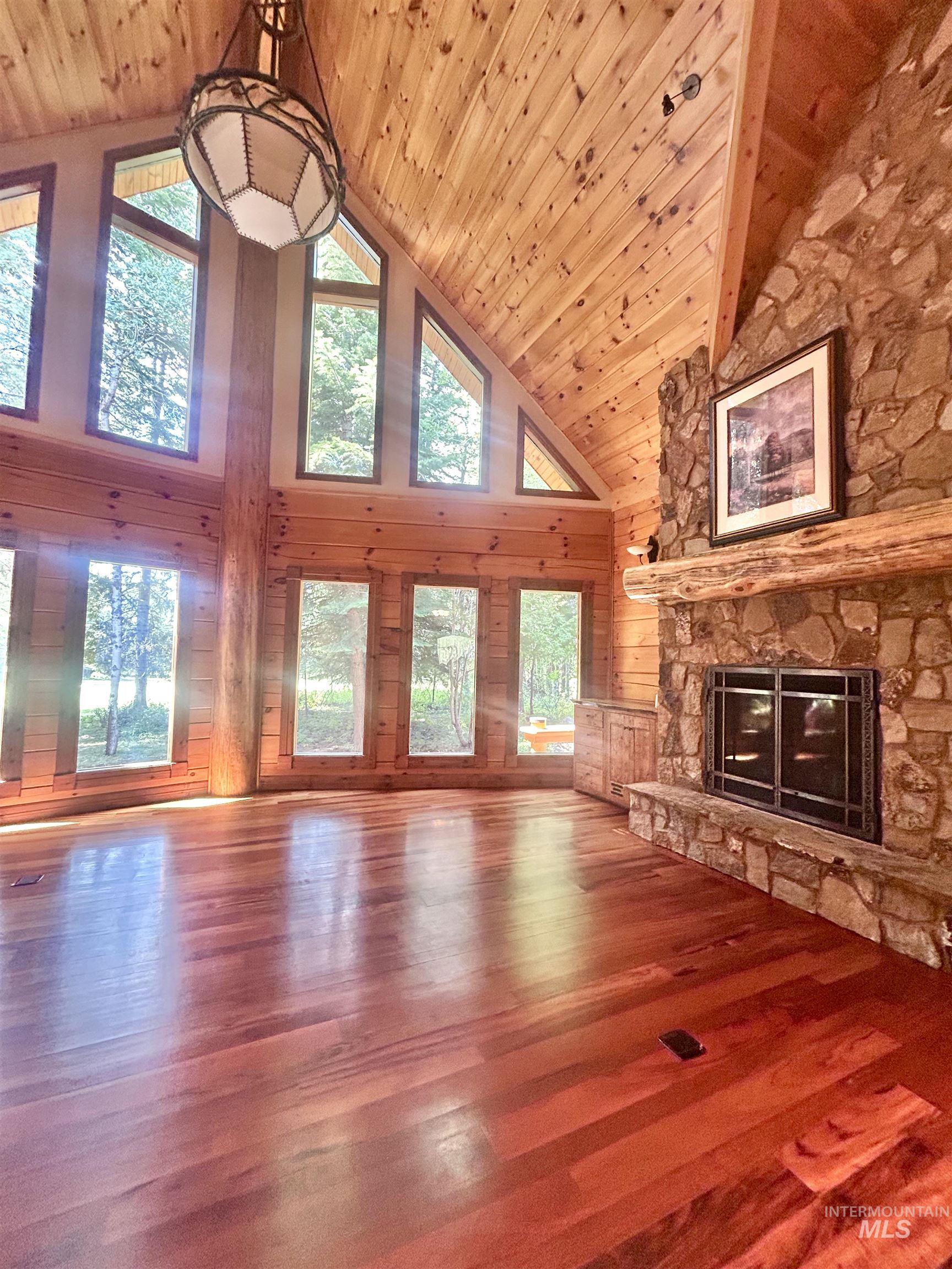 1295 Bitterroot Drive, McCall, Idaho 83638, 3 Bedrooms, 3 Bathrooms, Residential For Sale, Price $1,595,000,MLS 98995539