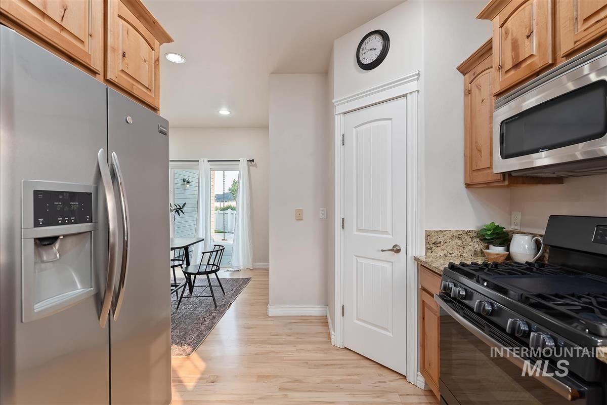 296 E Baldwin Street, Meridian, Idaho 83646, 4 Bedrooms, 2.5 Bathrooms, Residential For Sale, Price $534,900,MLS 98995545