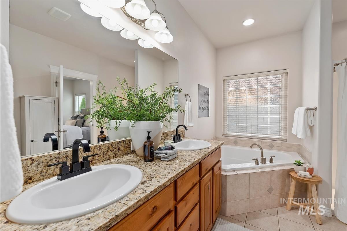 296 E Baldwin Street, Meridian, Idaho 83646, 4 Bedrooms, 2.5 Bathrooms, Residential For Sale, Price $525,000,MLS 98995545