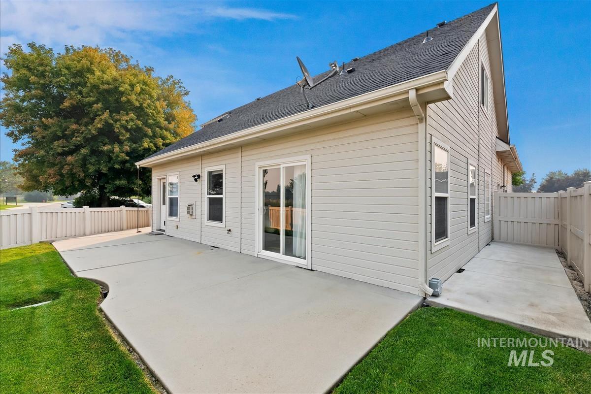 296 E Baldwin Street, Meridian, Idaho 83646, 4 Bedrooms, 2.5 Bathrooms, Residential For Sale, Price $525,000,MLS 98995545