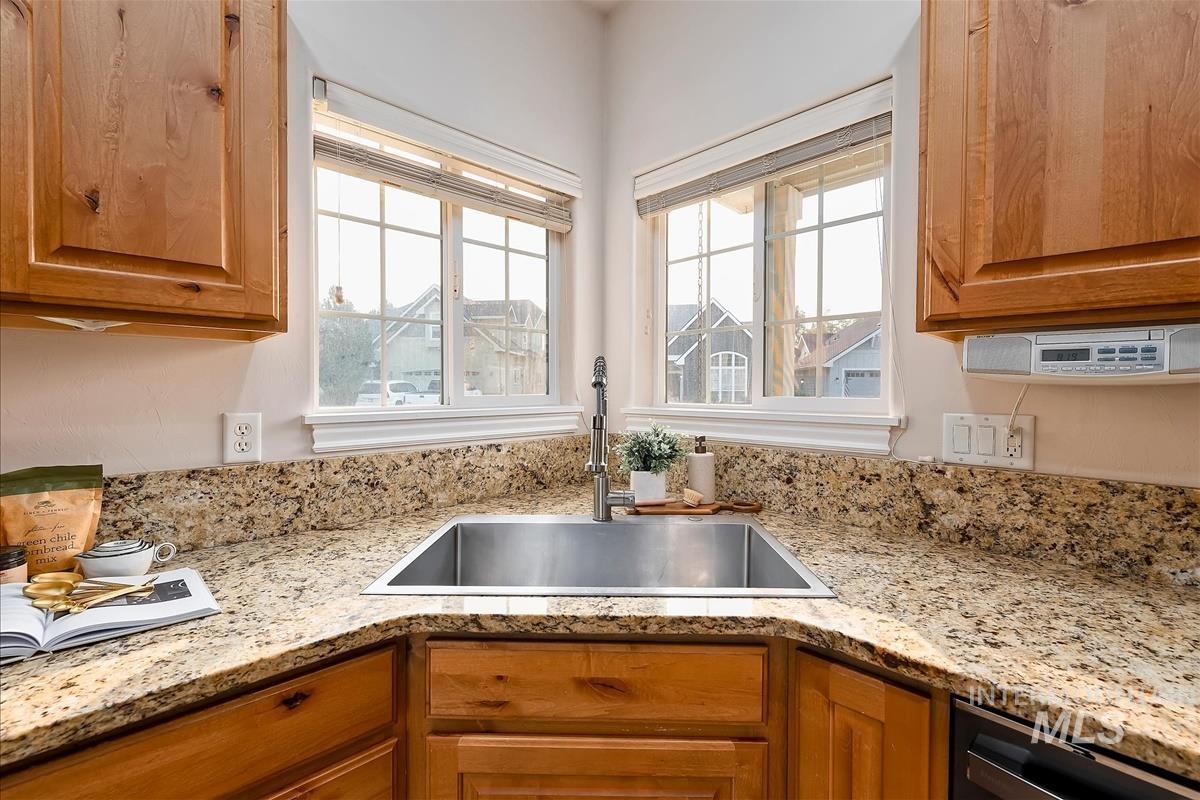 296 E Baldwin Street, Meridian, Idaho 83646, 4 Bedrooms, 2.5 Bathrooms, Residential For Sale, Price $525,000,MLS 98995545