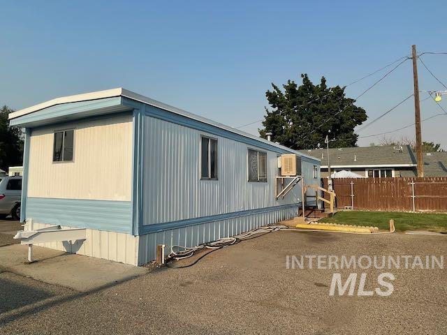 689 Fortner St, Ontario, Oregon 97914, Business/Commercial For Sale, Price $475,000, 98995546