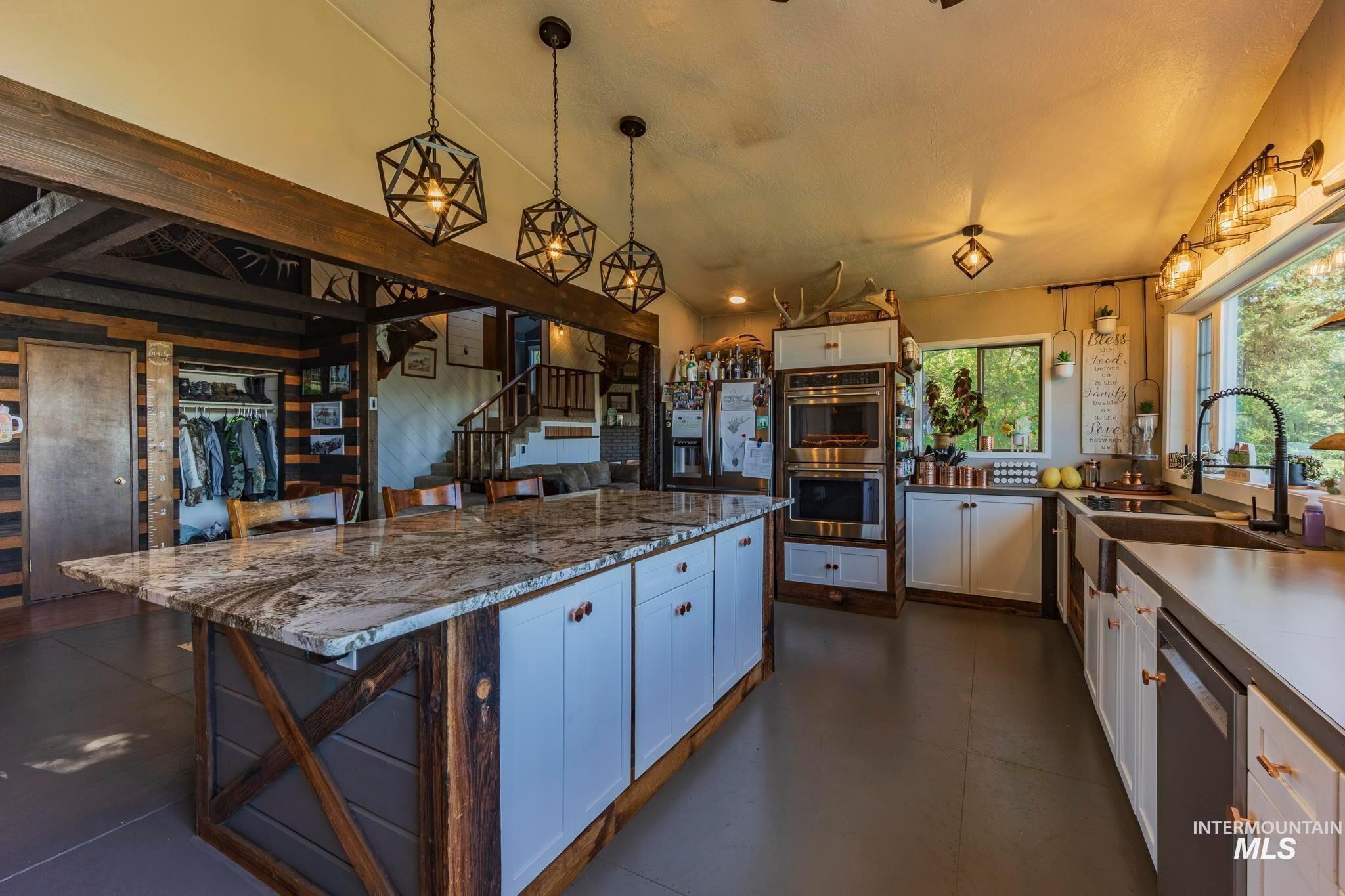 267 Black Tail Lane, Grangeville, Idaho 83530, 3 Bedrooms, 2 Bathrooms, Residential For Sale, Price $499,000, 98995550