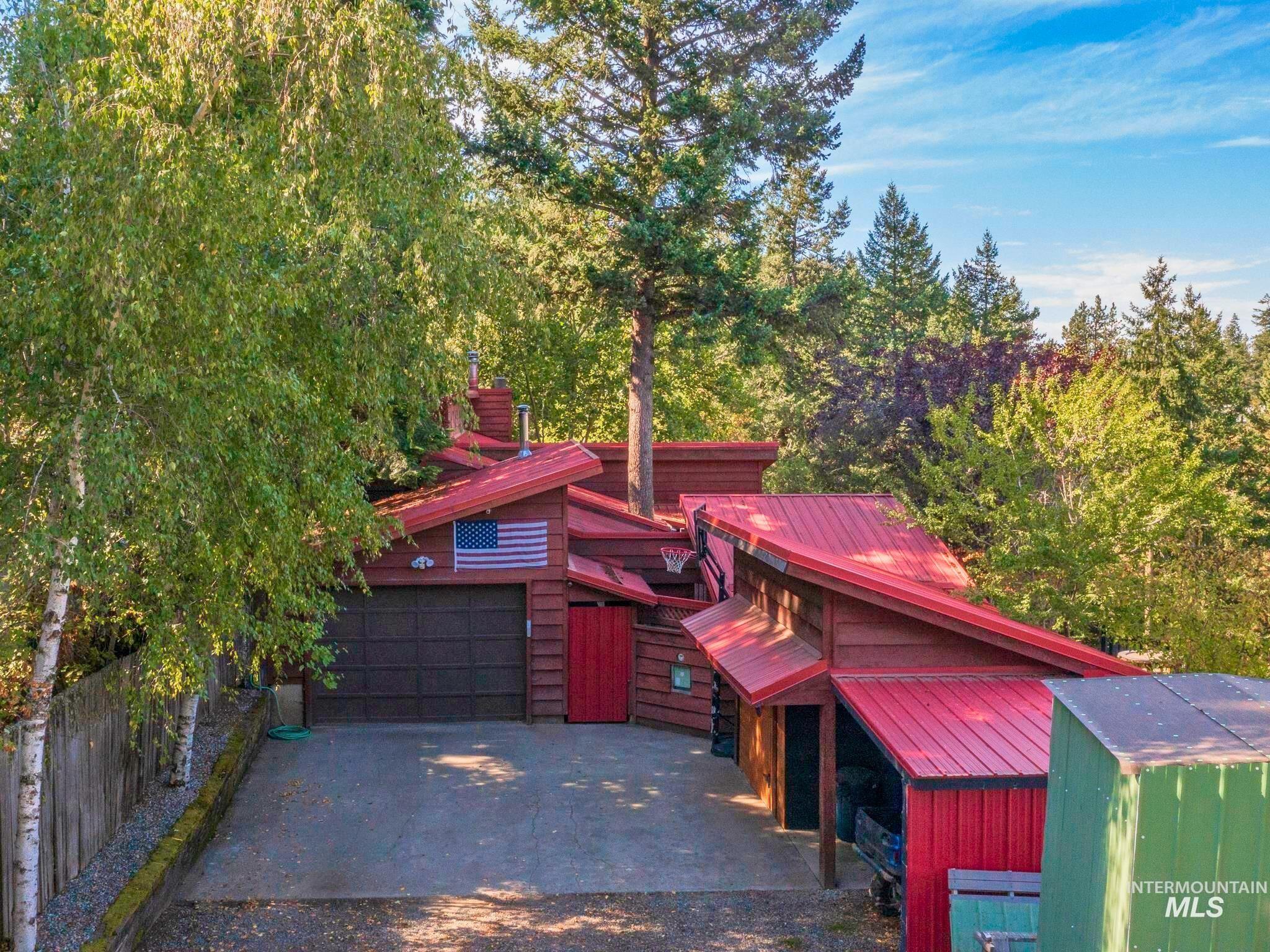 267 Black Tail Lane, Grangeville, Idaho 83530, 3 Bedrooms, 2 Bathrooms, Residential For Sale, Price $499,000, 98995550