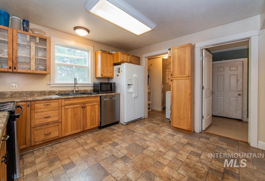 595 Cemetery Rd, Cambridge, Idaho 83610, 4 Bedrooms, 3 Bathrooms, Residential For Sale, Price $499,000, 98995551