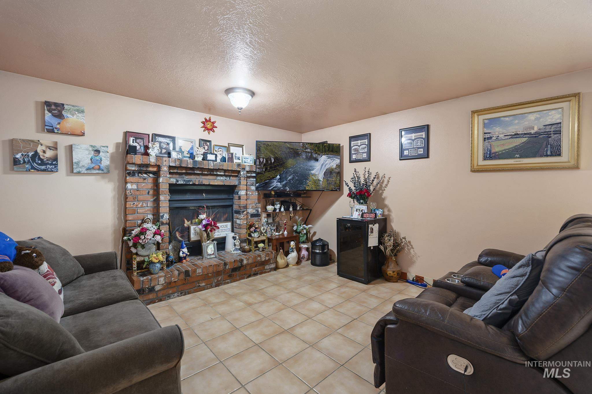 2345 Longbow Dr, Twin Falls, Idaho 83301, 3 Bedrooms, 2.5 Bathrooms, Residential For Sale, Price $360,000, 98995555