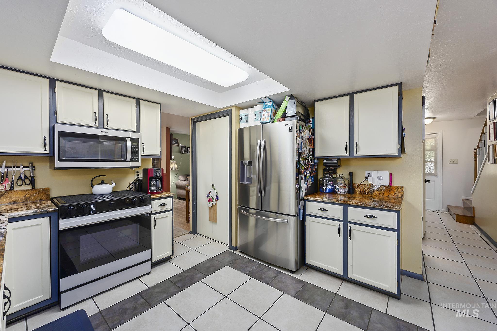 2345 Longbow Dr, Twin Falls, Idaho 83301, 3 Bedrooms, 2.5 Bathrooms, Residential For Sale, Price $360,000, 98995555