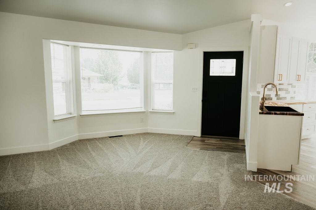 562 Picabo Dr, Twin Falls, Idaho 83301, 3 Bedrooms, 2 Bathrooms, Residential For Sale, Price $369,900, 98995556