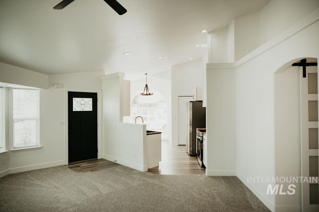 562 Picabo Dr, Twin Falls, Idaho 83301, 3 Bedrooms, 2 Bathrooms, Residential For Sale, Price $369,900, 98995556