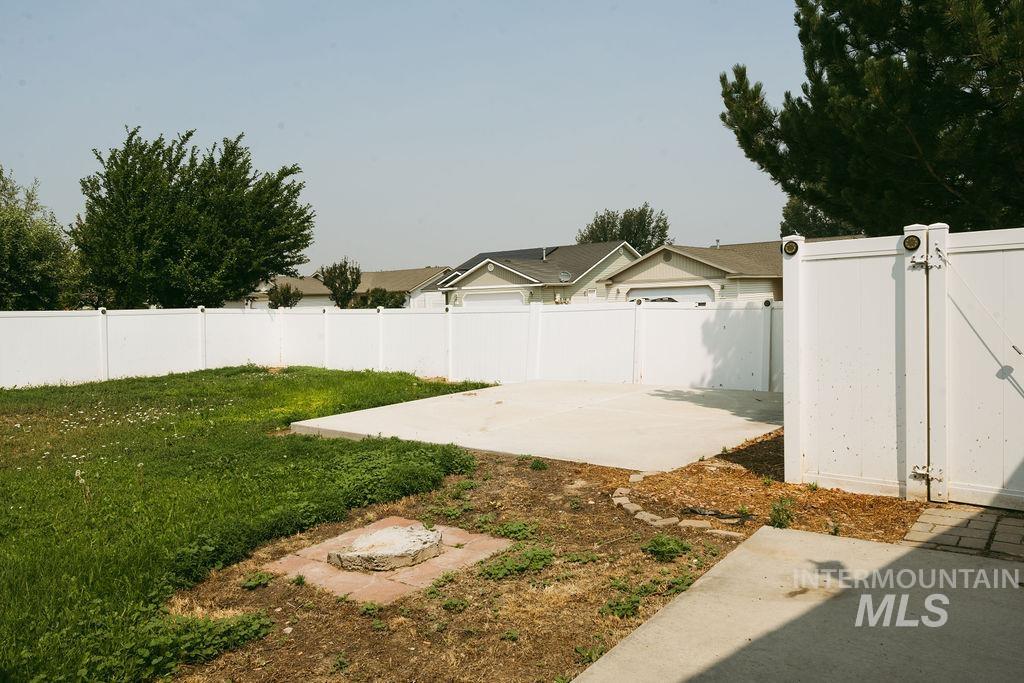 562 Picabo Dr, Twin Falls, Idaho 83301, 3 Bedrooms, 2 Bathrooms, Residential For Sale, Price $369,900, 98995556
