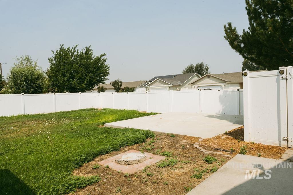 562 Picabo Dr, Twin Falls, Idaho 83301, 3 Bedrooms, 2 Bathrooms, Residential For Sale, Price $369,900, 98995556