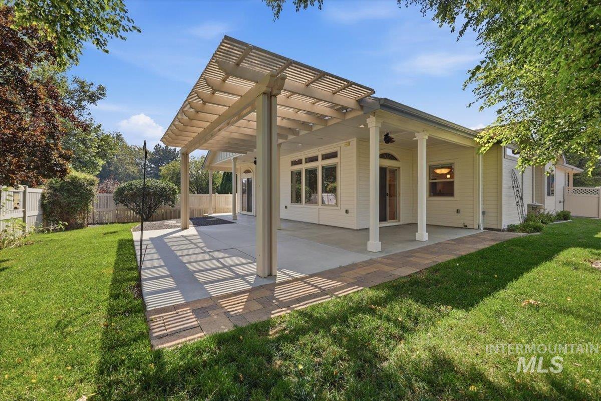 3002 W Astonte Ct., Meridian, Idaho 83646, 3 Bedrooms, 2 Bathrooms, Residential For Sale, Price $520,000, 98995558
