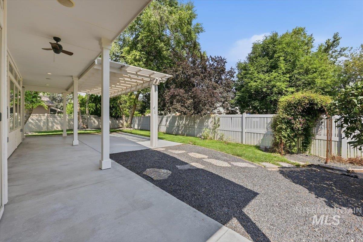 3002 W Astonte Ct., Meridian, Idaho 83646, 3 Bedrooms, 2 Bathrooms, Residential For Sale, Price $520,000, 98995558