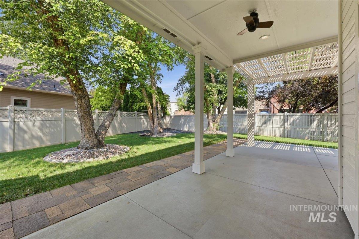 3002 W Astonte Ct., Meridian, Idaho 83646, 3 Bedrooms, 2 Bathrooms, Residential For Sale, Price $520,000, 98995558