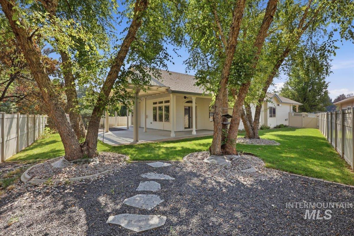 3002 W Astonte Ct., Meridian, Idaho 83646, 3 Bedrooms, 2 Bathrooms, Residential For Sale, Price $520,000, 98995558