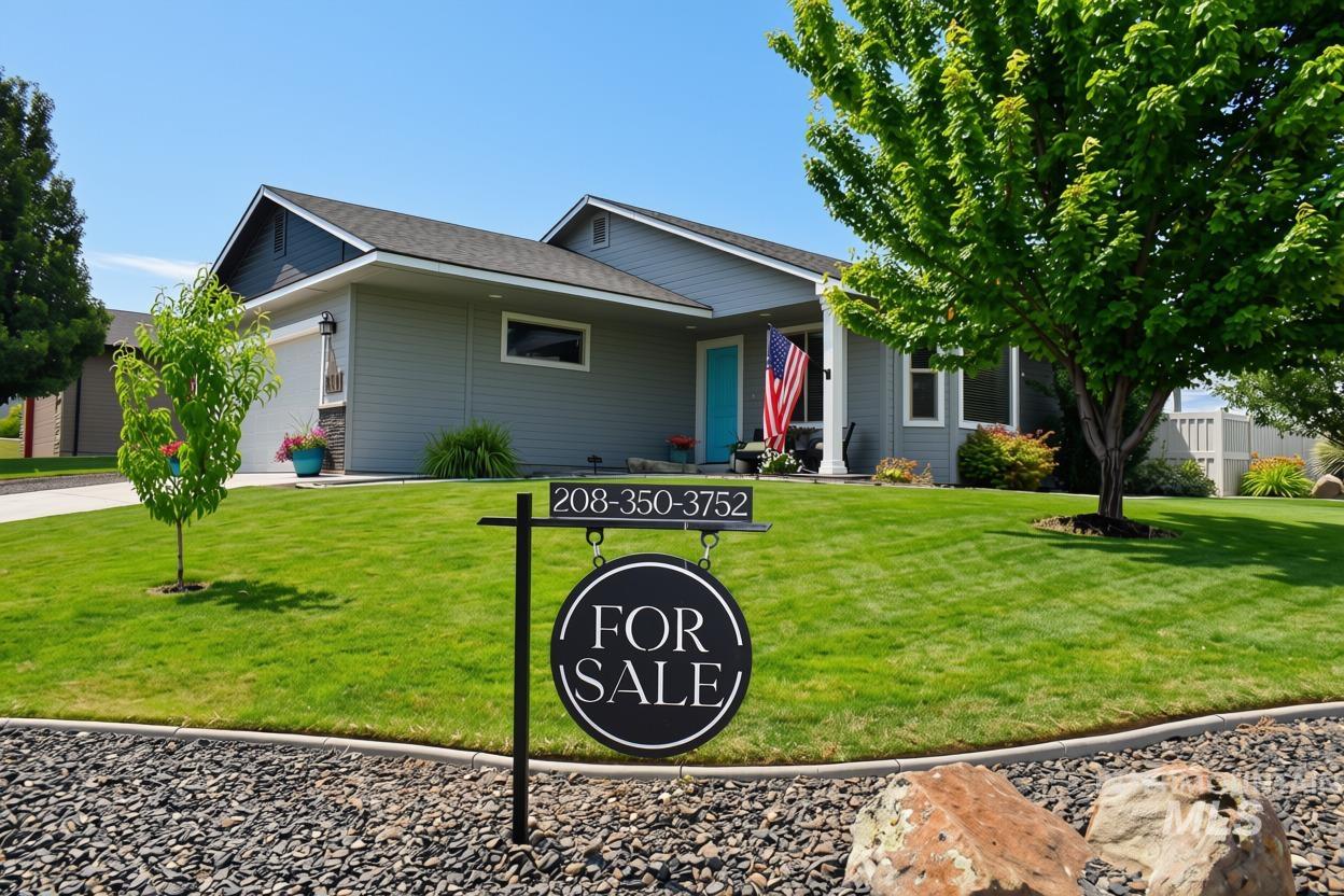2110 E Ridgeview Avenue, Payette, Idaho 83661, 3 Bedrooms, 2 Bathrooms, Residential For Sale, Price $349,000, 98995559
