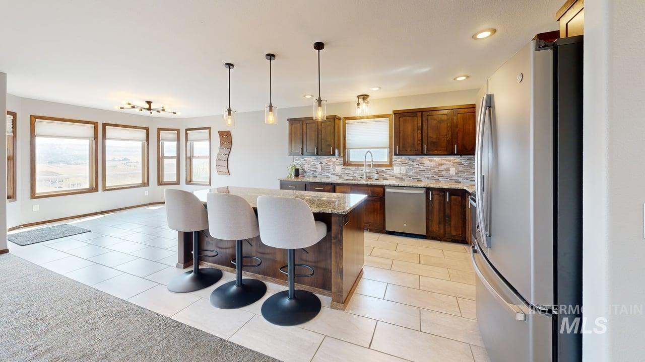 2555 Remington Way, Clarkston, Washington 99403, 5 Bedrooms, 3 Bathrooms, Residential For Sale, Price $649,000, 98995563