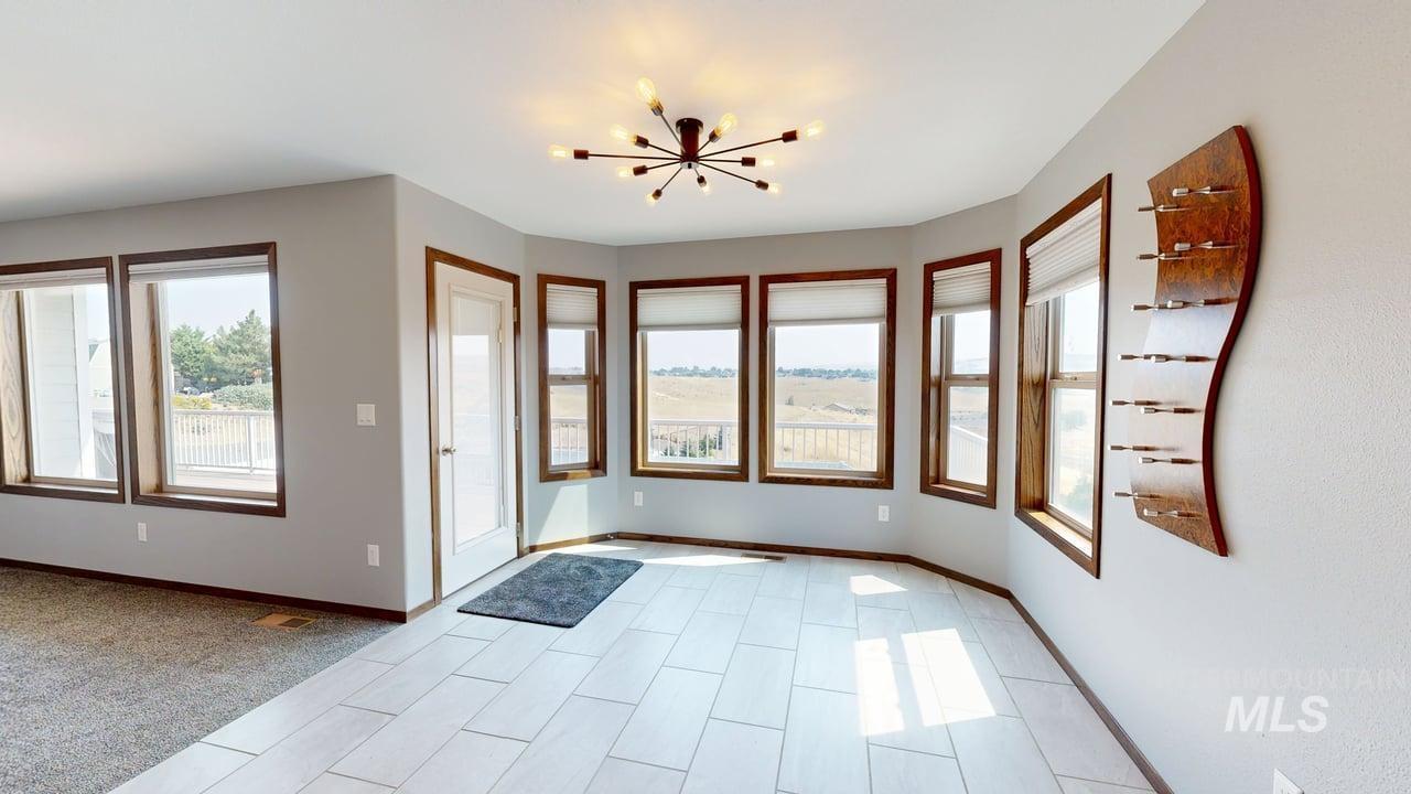 2555 Remington Way, Clarkston, Washington 99403, 5 Bedrooms, 3 Bathrooms, Residential For Sale, Price $649,000, 98995563