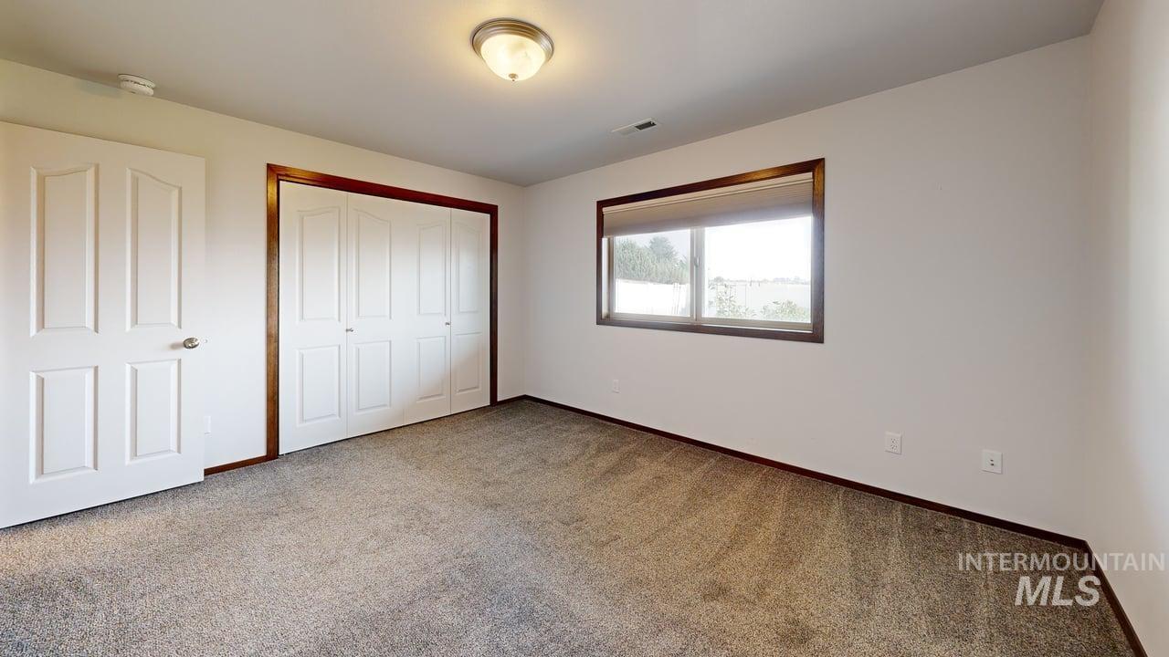 2555 Remington Way, Clarkston, Washington 99403, 5 Bedrooms, 3 Bathrooms, Residential For Sale, Price $649,000, 98995563