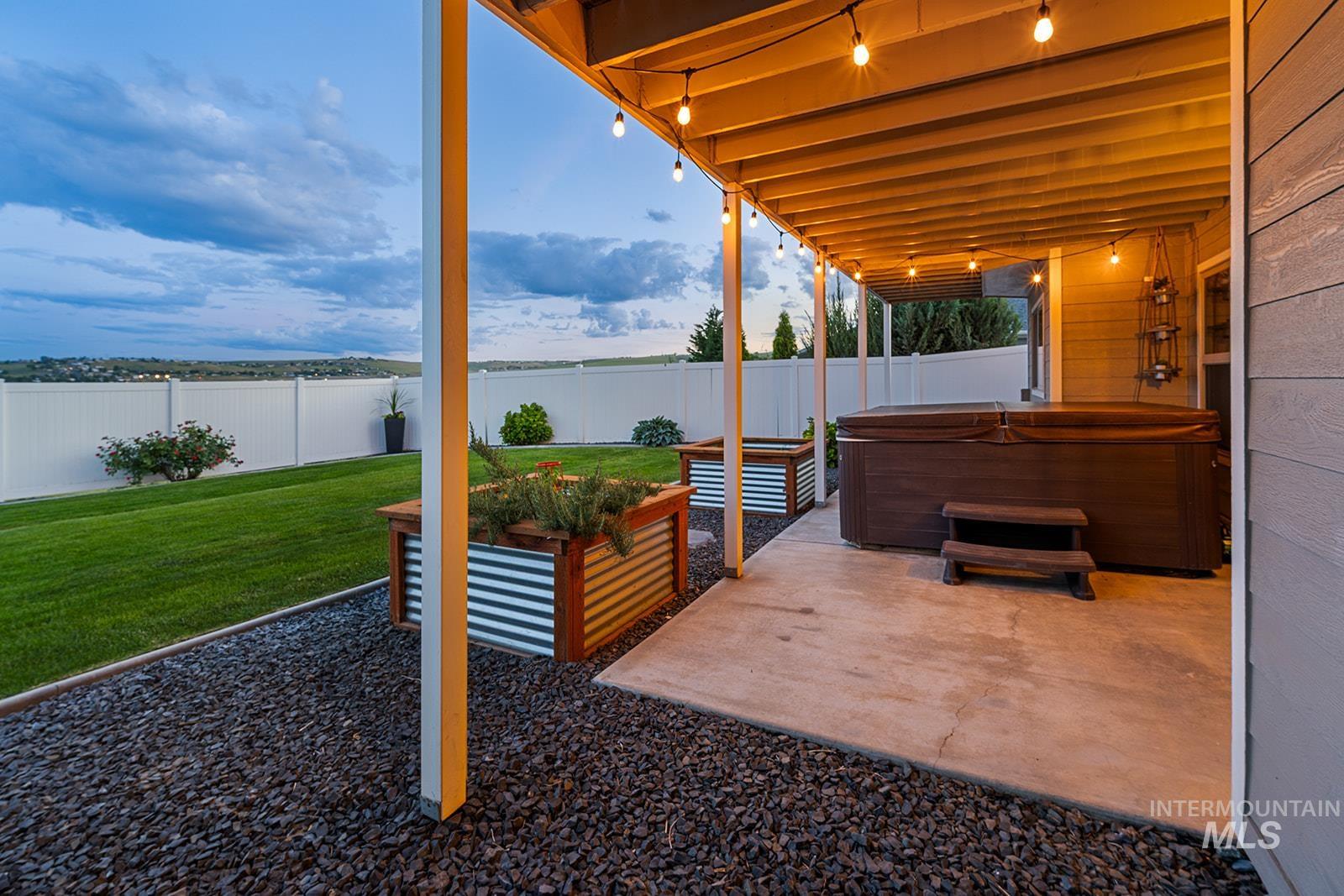 2555 Remington Way, Clarkston, Washington 99403, 5 Bedrooms, 3 Bathrooms, Residential For Sale, Price $649,000, 98995563