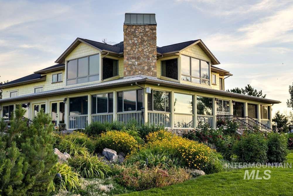 4060 N 1200 E, Buhl, Idaho 83316, 2 Bedrooms, 2.5 Bathrooms, Residential For Sale, Price $1,395,000,MLS 98995564
