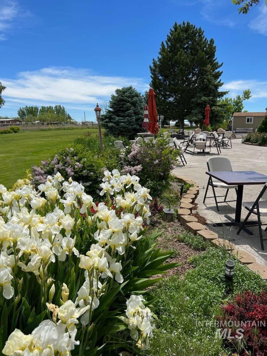 4060 N 1200 E, Buhl, Idaho 83316, 2 Bedrooms, 2.5 Bathrooms, Residential For Sale, Price $1,395,000,MLS 98995564