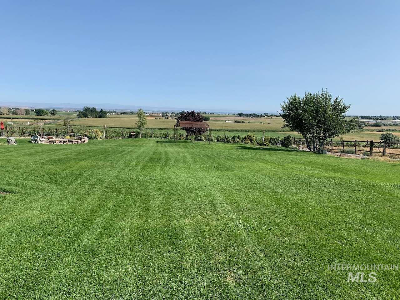 4060 N 1200 E, Buhl, Idaho 83316, 2 Bedrooms, 2.5 Bathrooms, Residential For Sale, Price $1,395,000,MLS 98995564