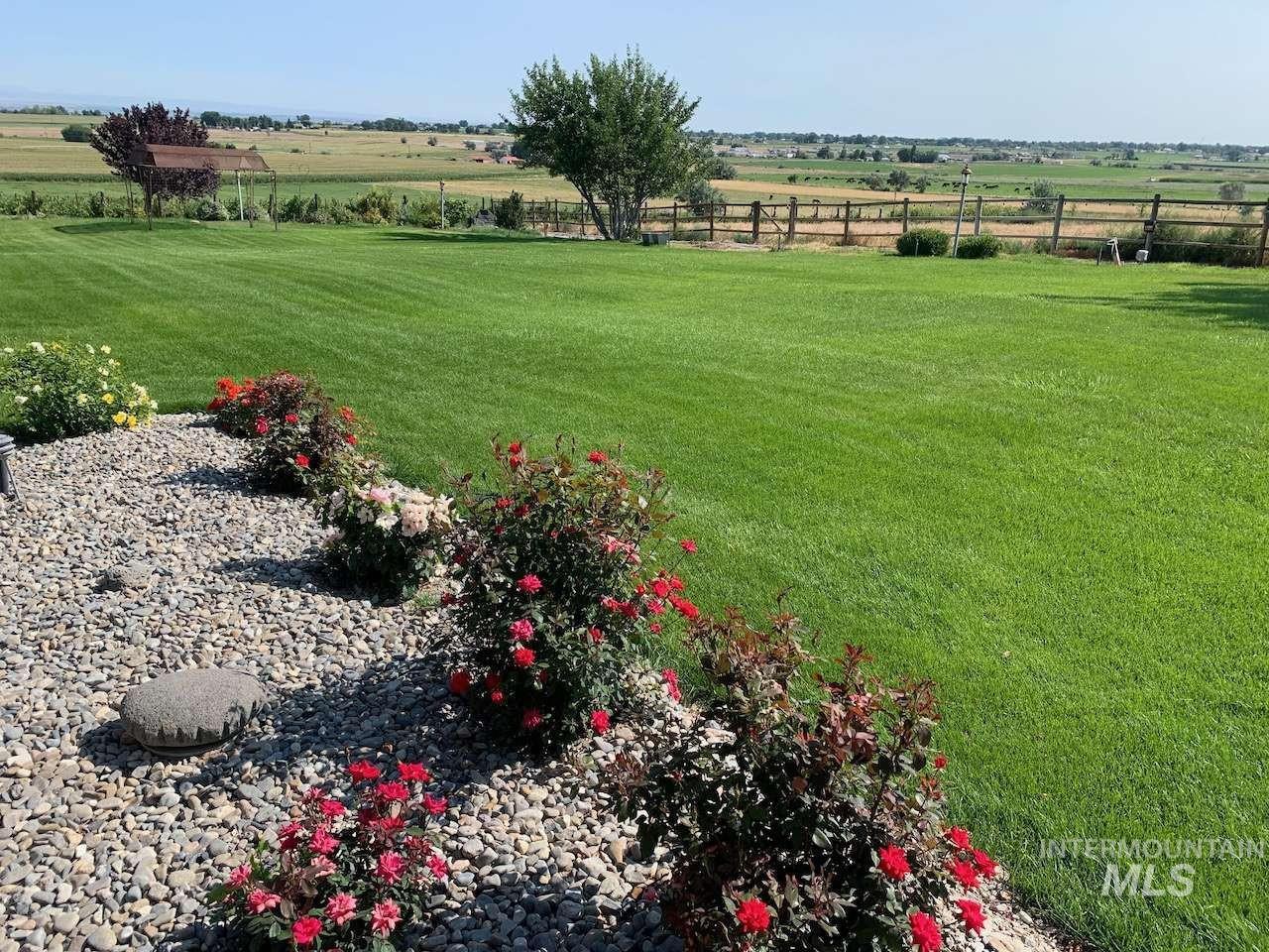4060 N 1200 E, Buhl, Idaho 83316, 2 Bedrooms, 2.5 Bathrooms, Residential For Sale, Price $1,395,000,MLS 98995564