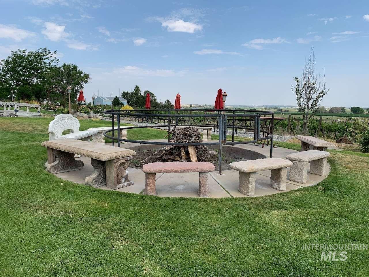 4060 N 1200 E, Buhl, Idaho 83316, 2 Bedrooms, 2.5 Bathrooms, Residential For Sale, Price $1,395,000,MLS 98995564