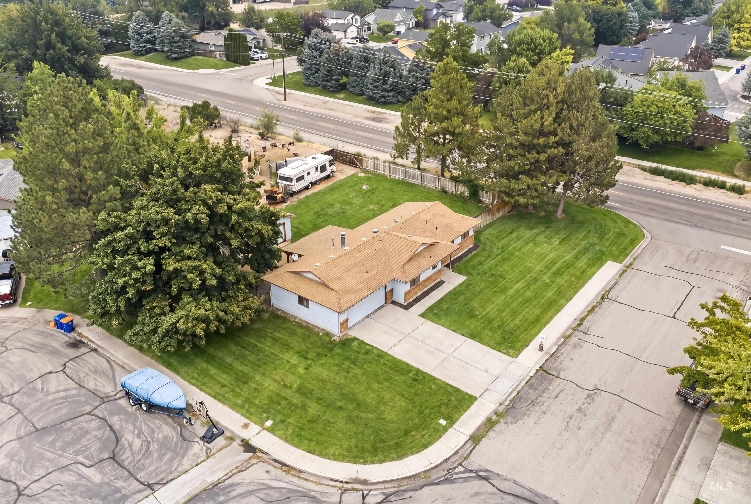 9032 W Inca Ct, Boise, Idaho 83709, 3 Bedrooms, 2 Bathrooms, Residential For Sale, Price $399,990, 98995569