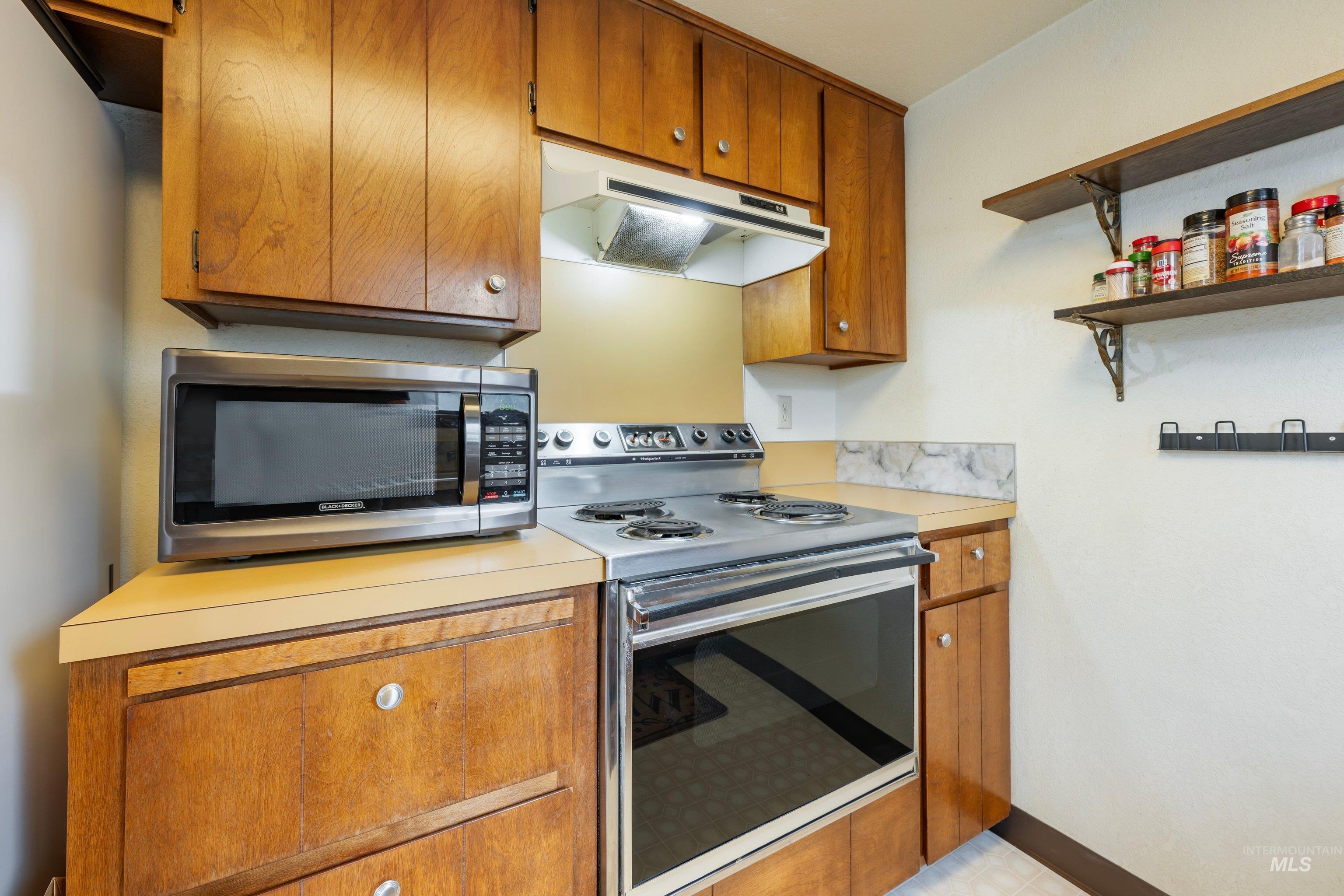 9032 W Inca Ct, Boise, Idaho 83709, 3 Bedrooms, 2 Bathrooms, Residential For Sale, Price $399,990, 98995569