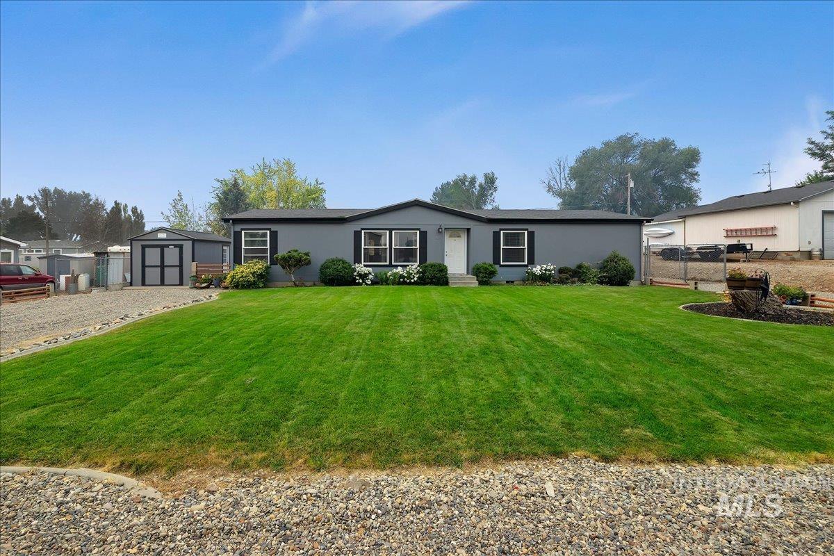 355 6th Avenue West, Wendell, Idaho 83355, 3 Bedrooms, 2 Bathrooms, Residential For Sale, Price $315,000, 98995570