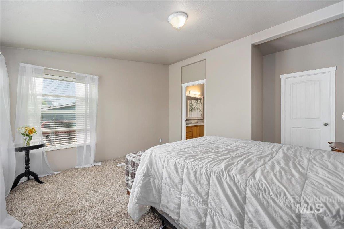 355 6th Avenue West, Wendell, Idaho 83355, 3 Bedrooms, 2 Bathrooms, Residential For Sale, Price $315,000, 98995570