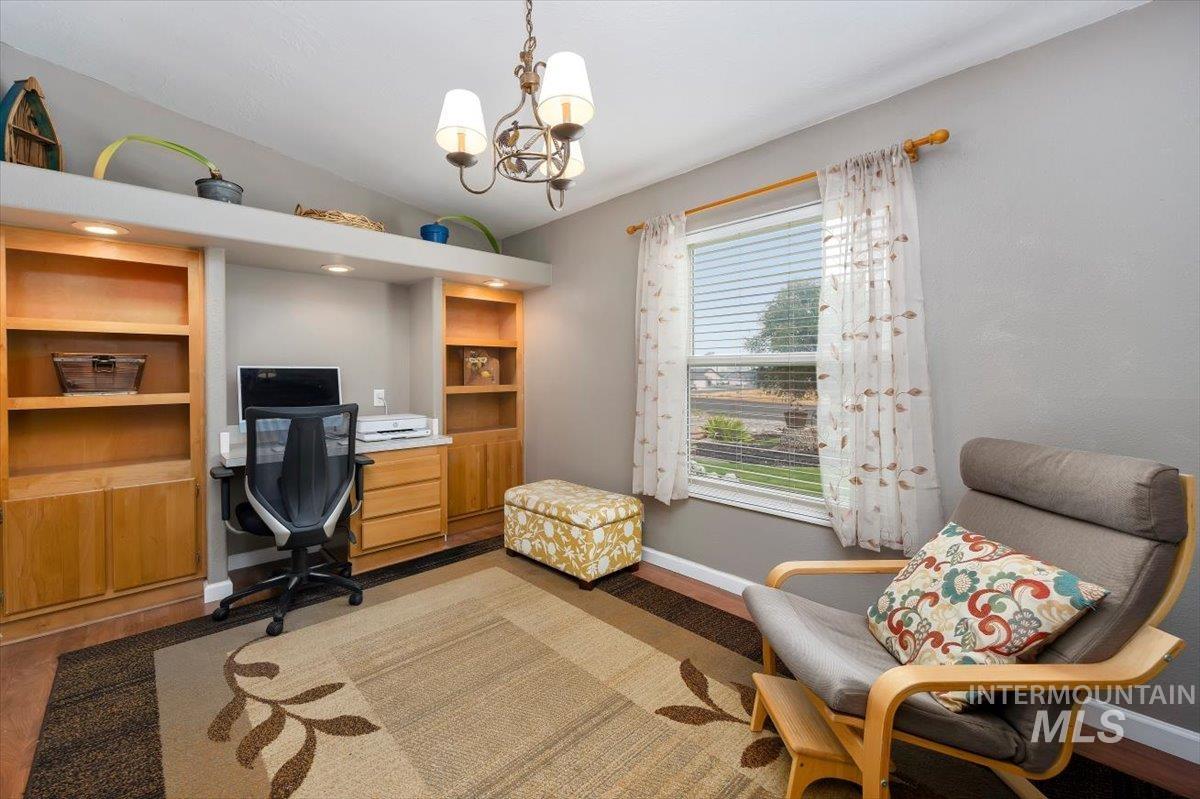 355 6th Avenue West, Wendell, Idaho 83355, 3 Bedrooms, 2 Bathrooms, Residential For Sale, Price $315,000, 98995570
