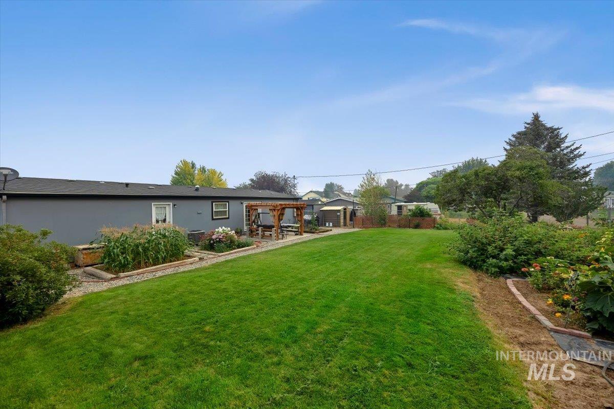 355 6th Avenue West, Wendell, Idaho 83355, 3 Bedrooms, 2 Bathrooms, Residential For Sale, Price $315,000, 98995570