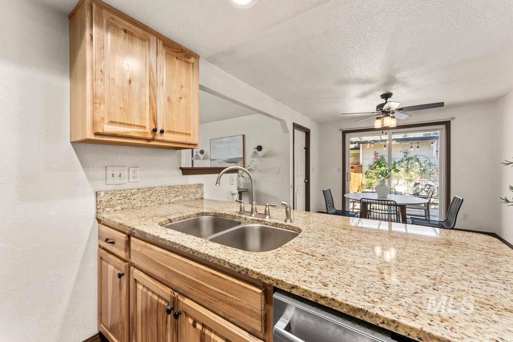7061 W Gillis Dr, Boise, Idaho 83714, 2 Bedrooms, 1 Bathroom, Residential For Sale, Price $384,500, 98995572