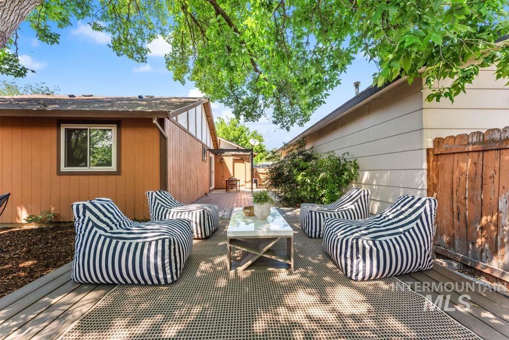 7061 W Gillis Dr, Boise, Idaho 83714, 2 Bedrooms, 1 Bathroom, Residential For Sale, Price $384,500, 98995572
