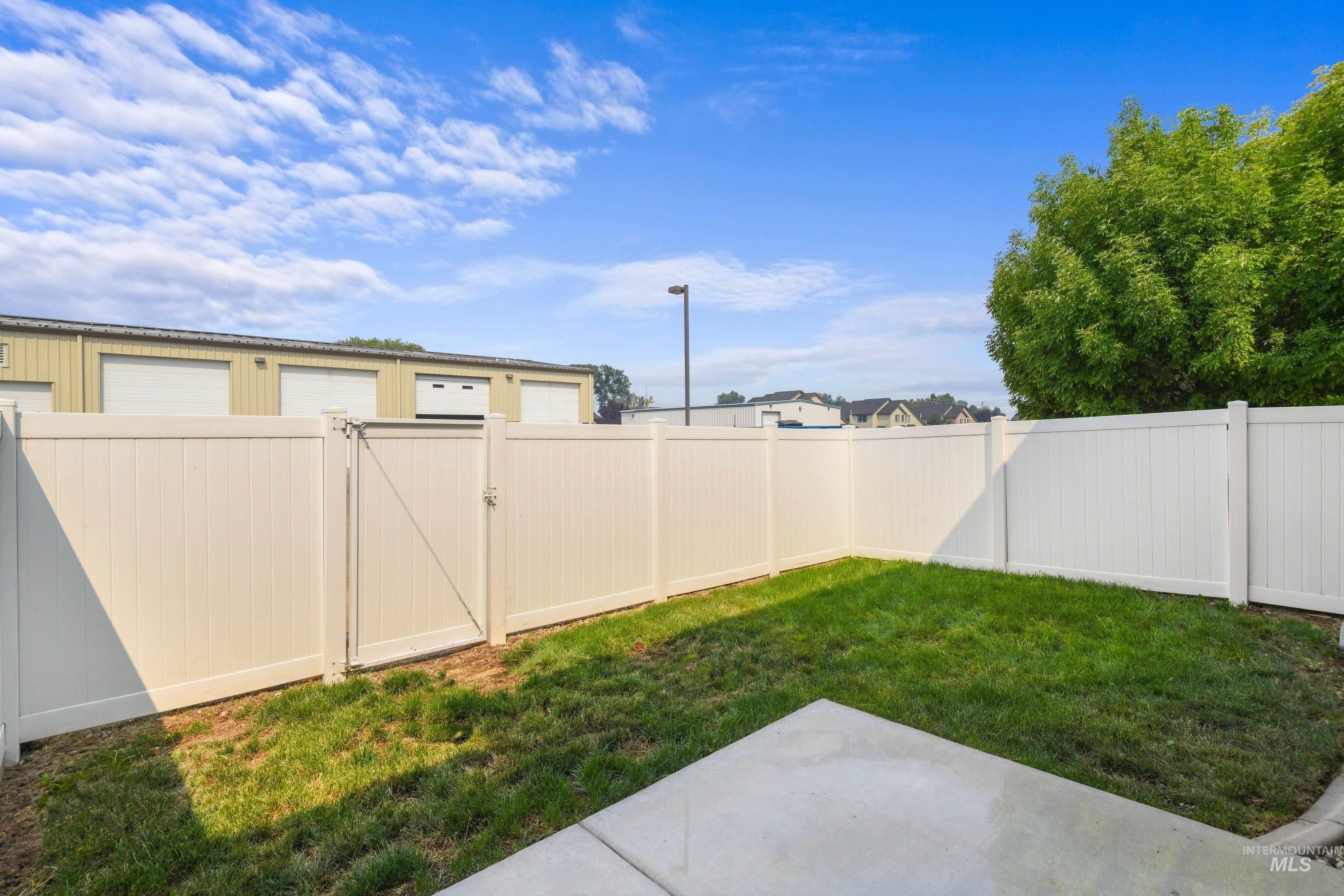 1131 S Barberry Pl, Nampa, Idaho 83686, 3 Bedrooms, 2.5 Bathrooms, Residential For Sale, Price $309,900, 98995575