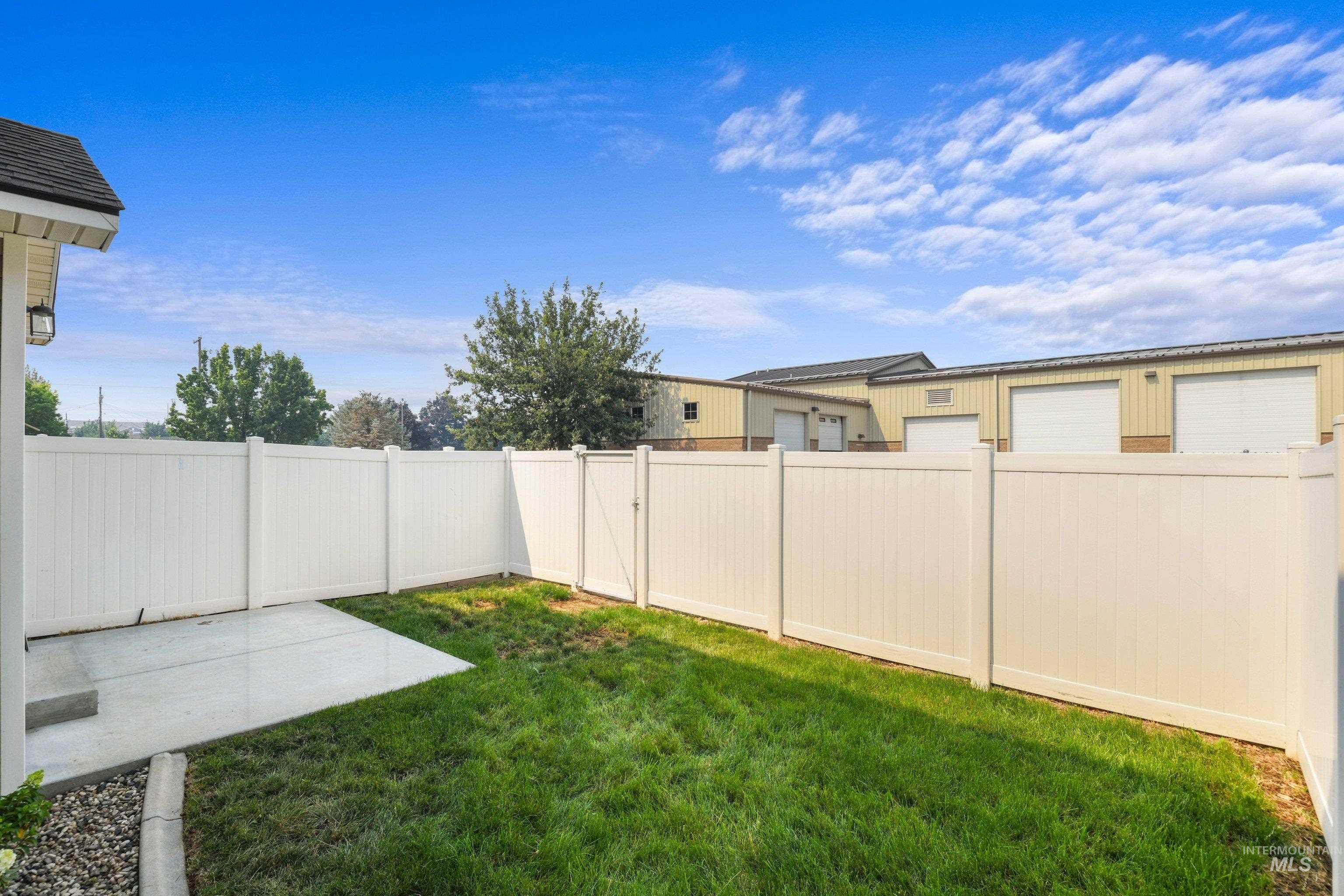 1131 S Barberry Pl, Nampa, Idaho 83686, 3 Bedrooms, 2.5 Bathrooms, Residential For Sale, Price $309,900, 98995575