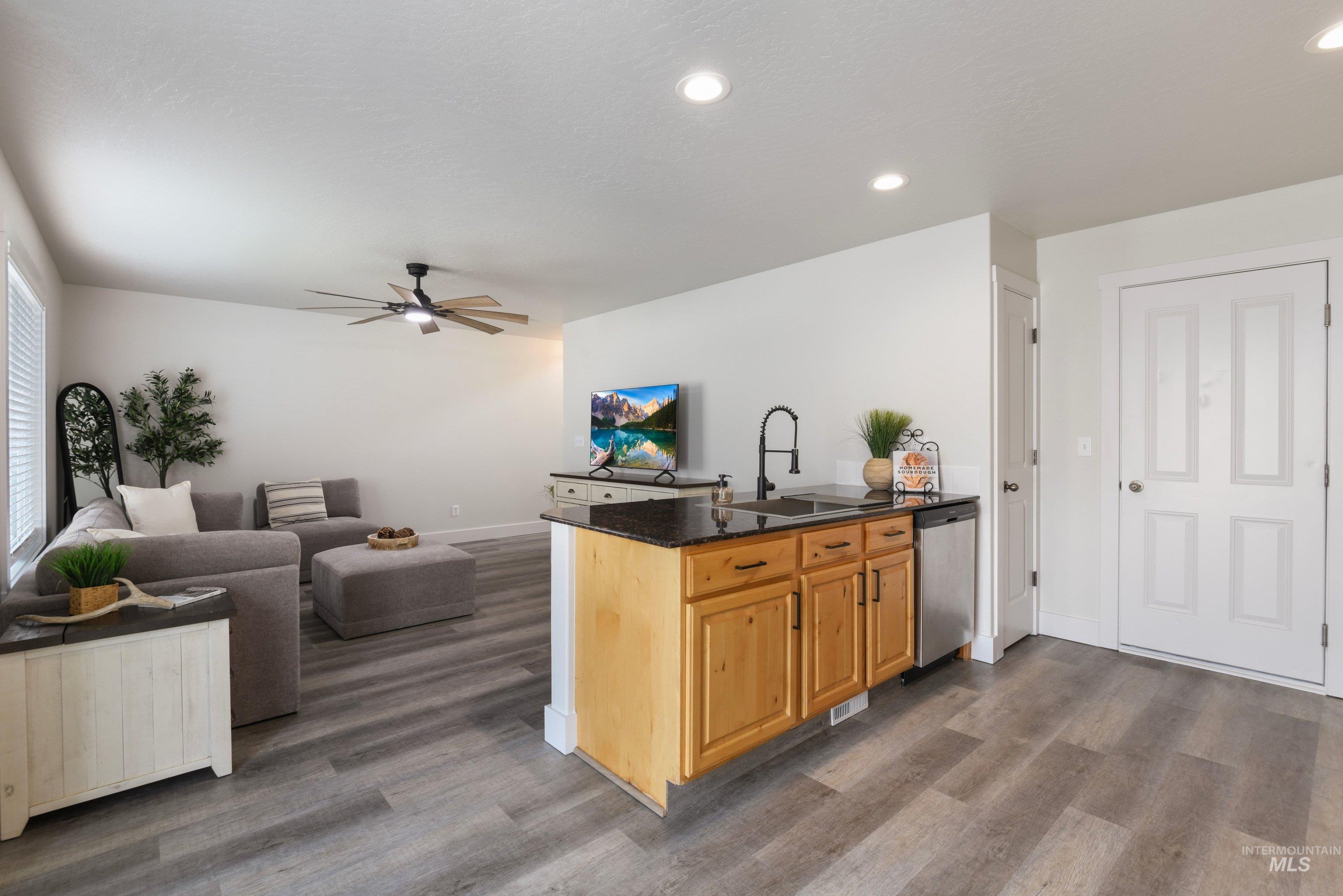 1131 S Barberry Pl, Nampa, Idaho 83686, 3 Bedrooms, 2.5 Bathrooms, Residential For Sale, Price $309,900, 98995575