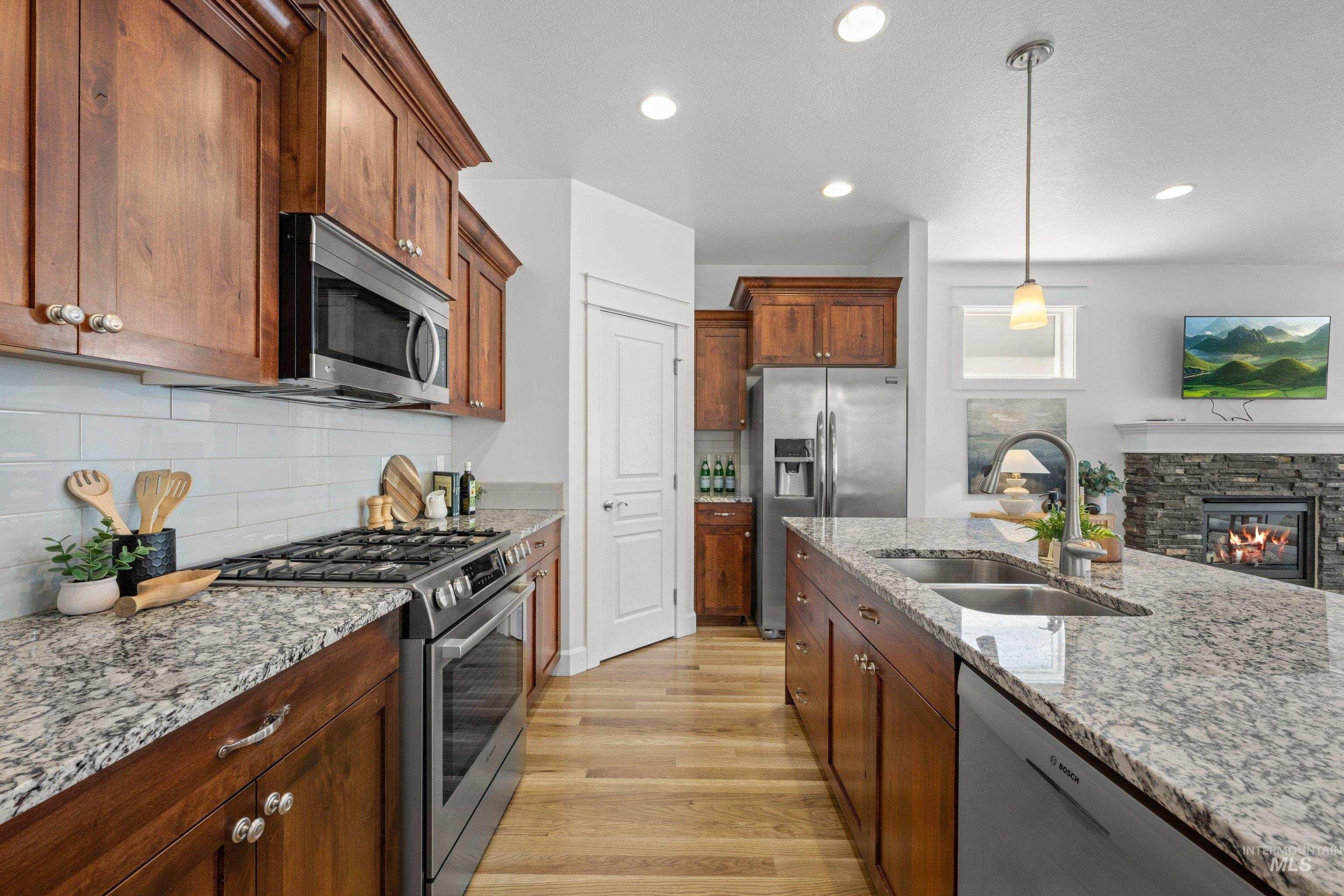 1255 E Prairiefire St, Meridian, Idaho 83646, 3 Bedrooms, 2 Bathrooms, Residential For Sale, Price $489,000,MLS 98995577