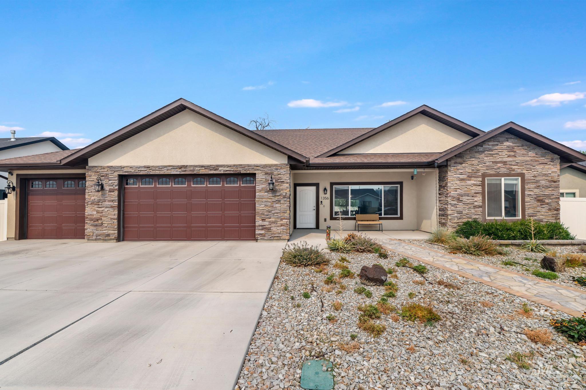 1356 Jump St, Twin Falls, Idaho 83301, 4 Bedrooms, 2 Bathrooms, Residential For Sale, Price $460,000, 98995578