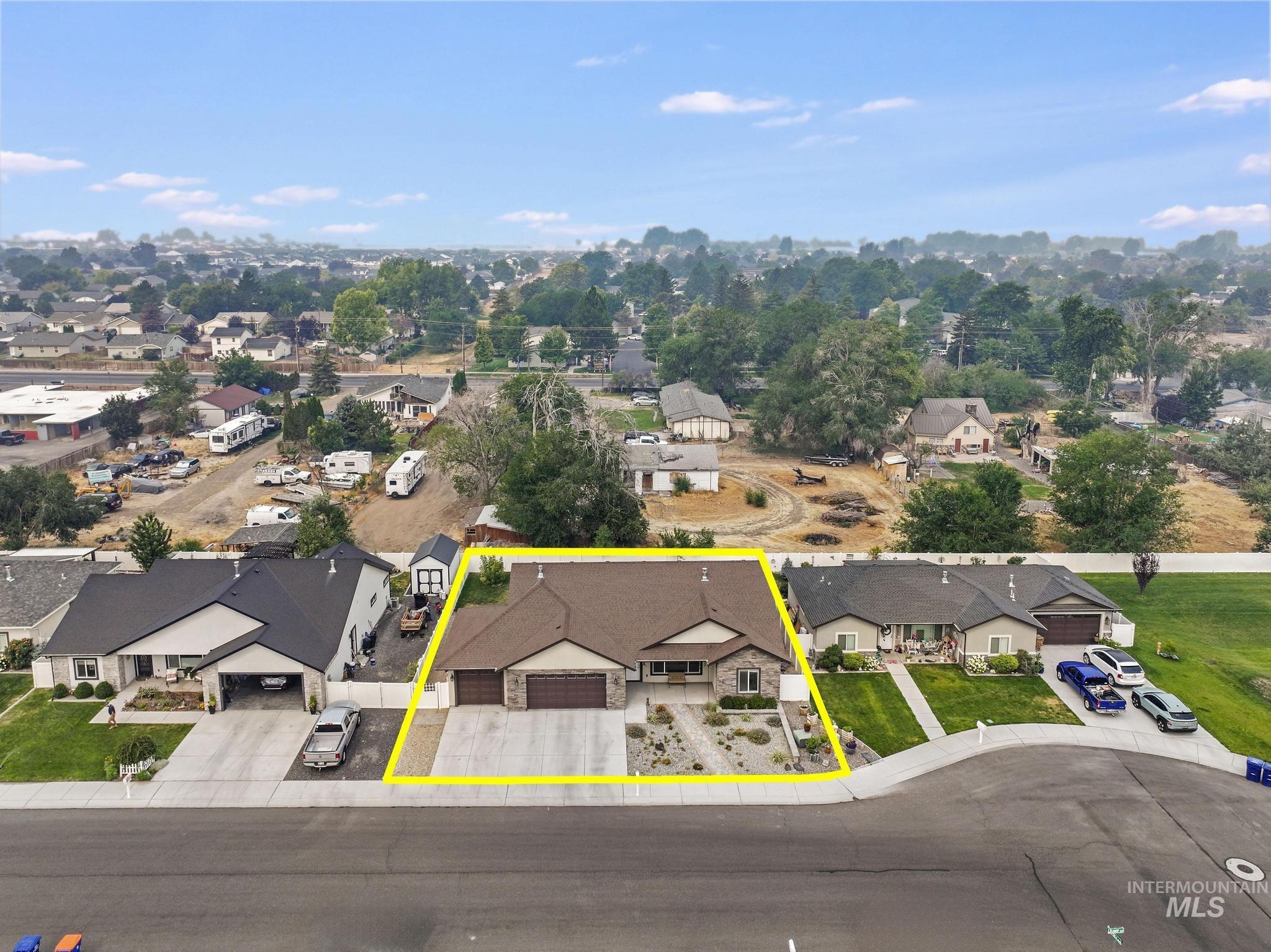 1356 Jump St, Twin Falls, Idaho 83301, 4 Bedrooms, 2 Bathrooms, Residential For Sale, Price $460,000, 98995578
