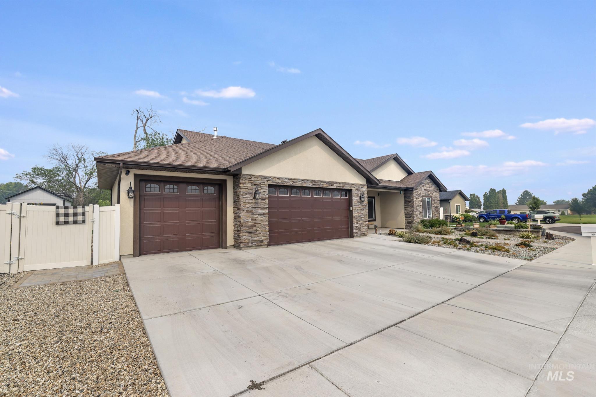 1356 Jump St, Twin Falls, Idaho 83301, 4 Bedrooms, 2 Bathrooms, Residential For Sale, Price $460,000, 98995578