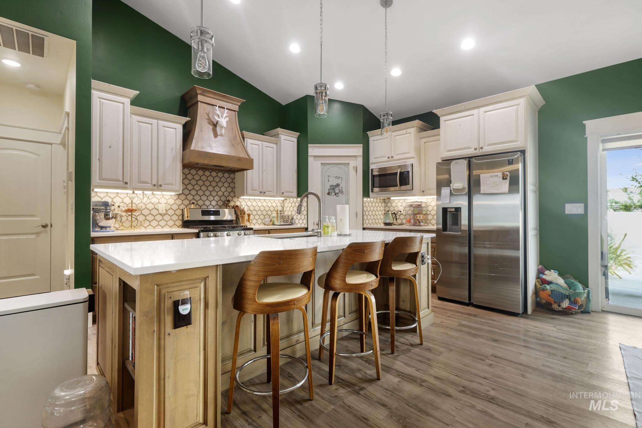 1356 Jump St, Twin Falls, Idaho 83301, 4 Bedrooms, 2 Bathrooms, Residential For Sale, Price $460,000, 98995578