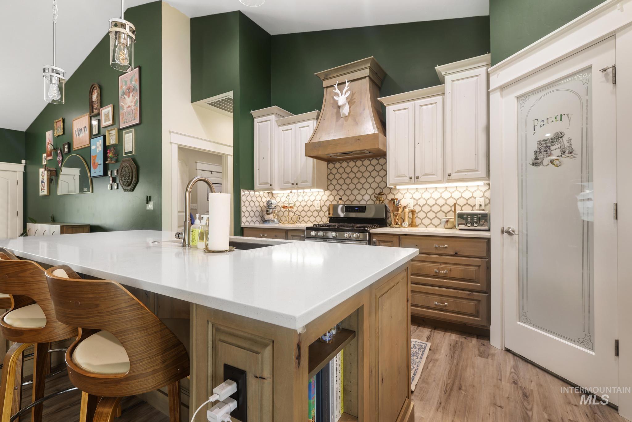 1356 Jump St, Twin Falls, Idaho 83301, 4 Bedrooms, 2 Bathrooms, Residential For Sale, Price $460,000, 98995578