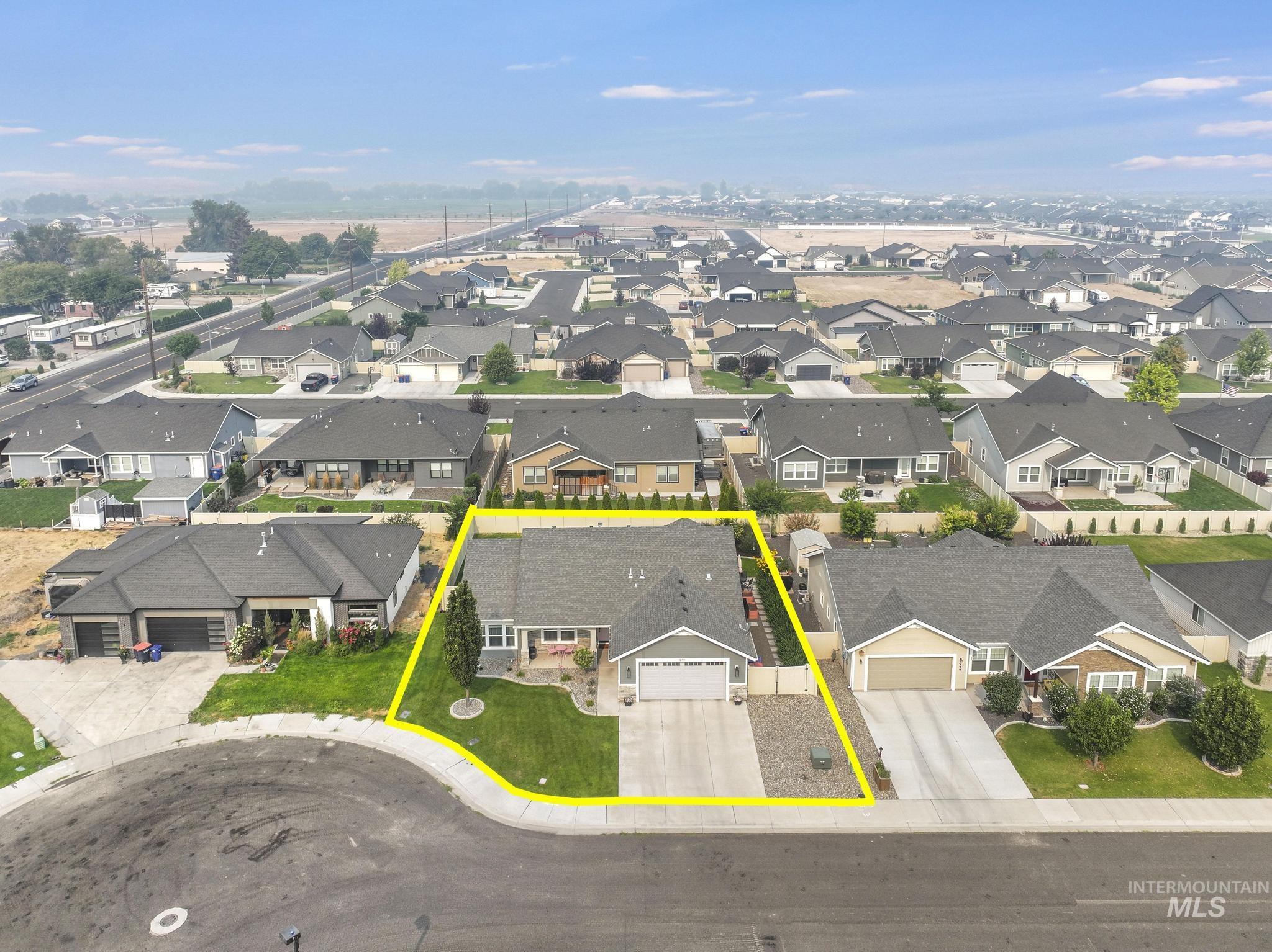 973 Birchton Loop, Twin Falls, Idaho 83301, 3 Bedrooms, 2.5 Bathrooms, Residential For Sale, Price $460,000, 98995579