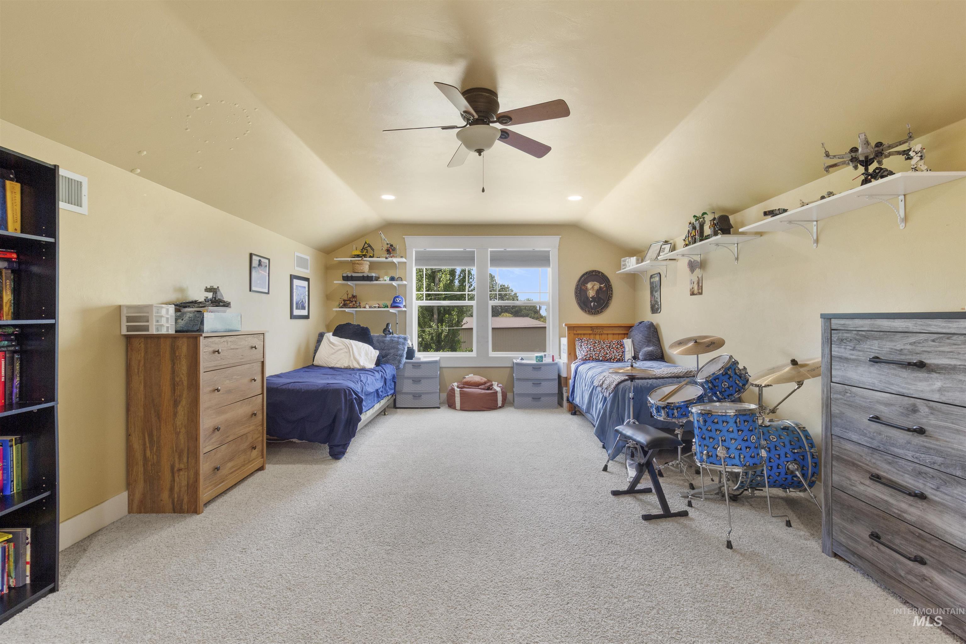 3279 Longbow Dr., Twin Falls, Idaho 83301, 4 Bedrooms, 2.5 Bathrooms, Residential For Sale, Price $769,900, 98995580