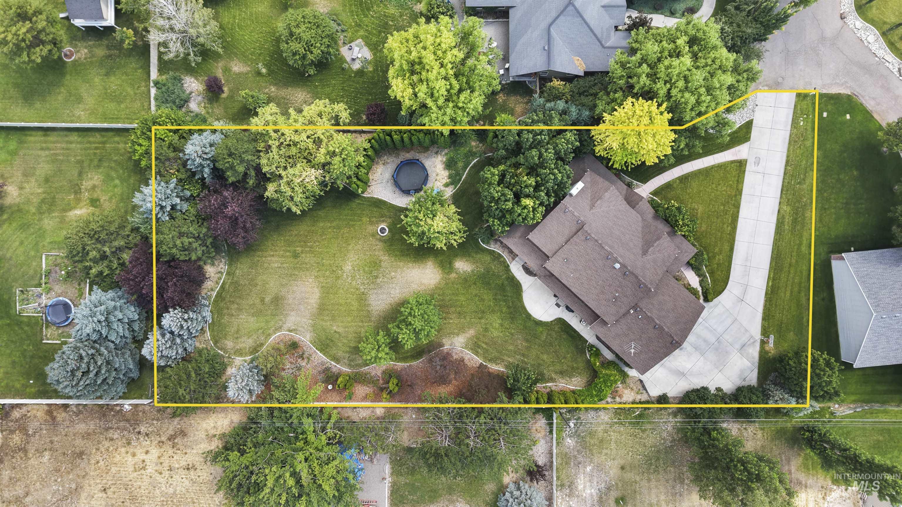 3279 Longbow Dr., Twin Falls, Idaho 83301, 4 Bedrooms, 2.5 Bathrooms, Residential For Sale, Price $769,900, 98995580